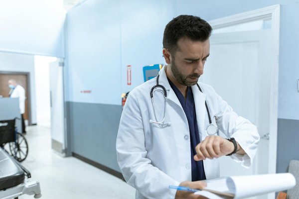 Qu'est-ce que l'équipement médical connecté et comment peut-il améliorer l'expérience patient ?
